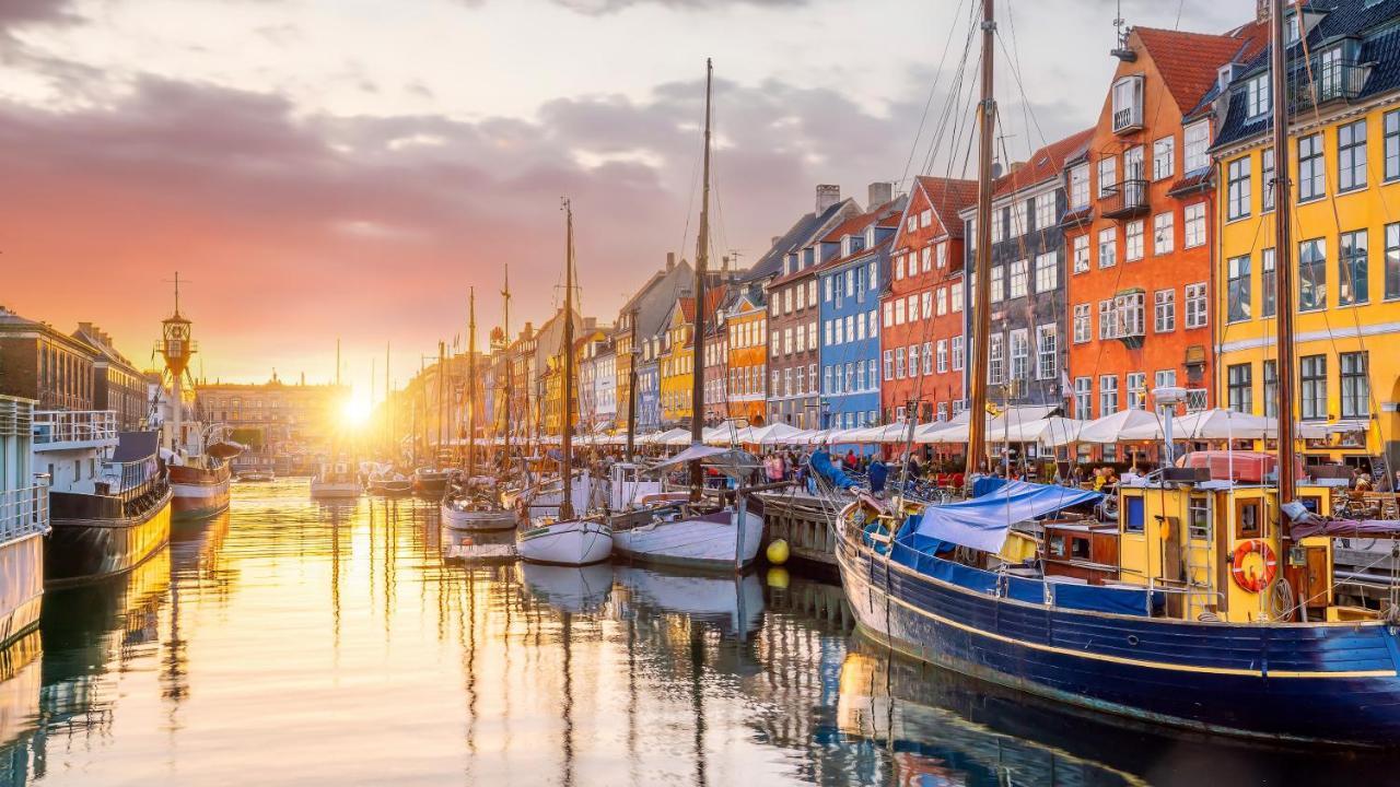 Large Apartment With Canal View In Central Cph City Copenhaga Exterior foto